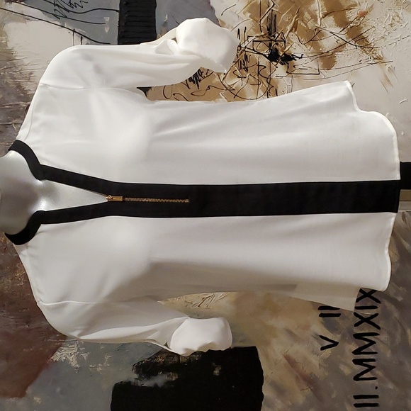Tops - Calvin Klein Black White Blouse Gold Zipper Women S
